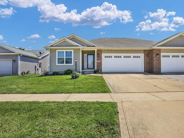 1711 E Lexington Drive , Urbana, IL 61802