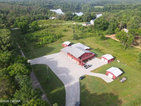 7386 Mount Carmel Road , Decaturville, TN 38329