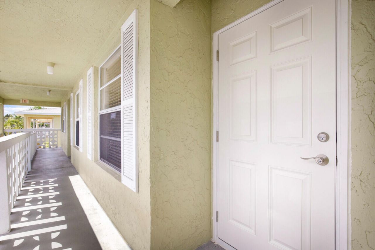 1141 Calamondin Terrace, Unit 202, Delray Beach, FL 33445 Photo
