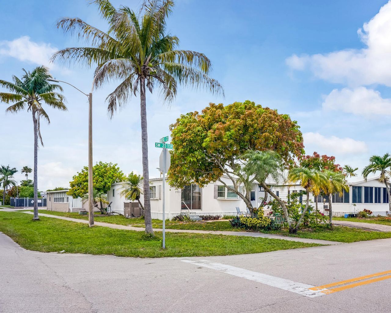 5311 SW 23rd Terrace, Fort Lauderdale, FL 33312 Photo