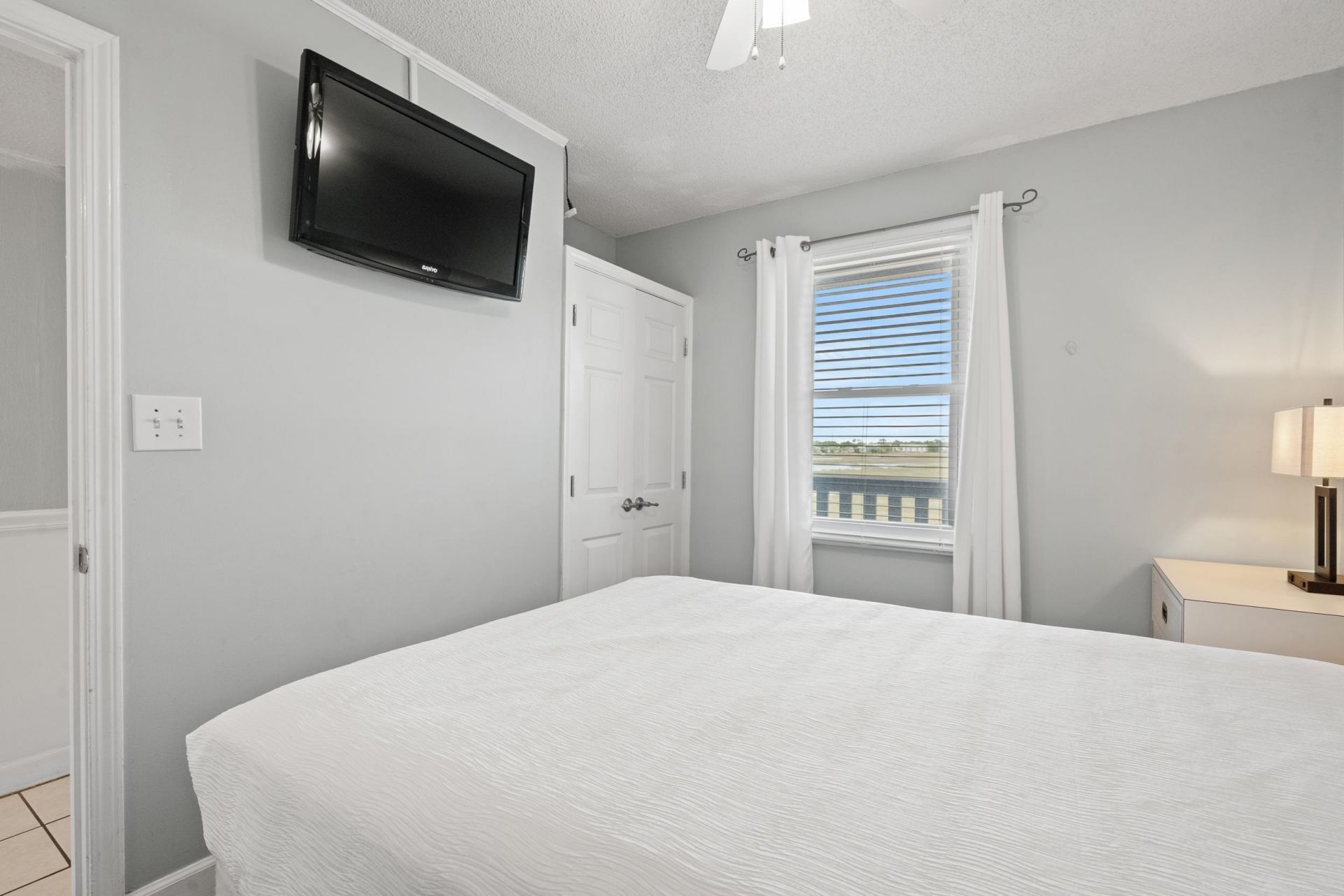 215 Atlantic Ave.  Photo 22