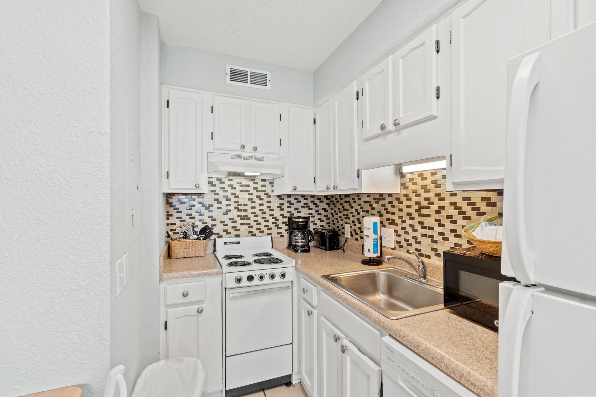 215 Atlantic Ave.  Photo 34