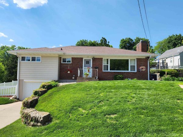 1705 Diane Court, Dubuque, IA 52003