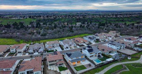 4068 Whitney Vista Lane, Rocklin, CA 95677 Photo
