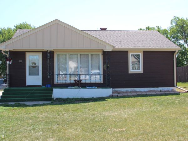 722 Harding Street, Winner, SD 57580