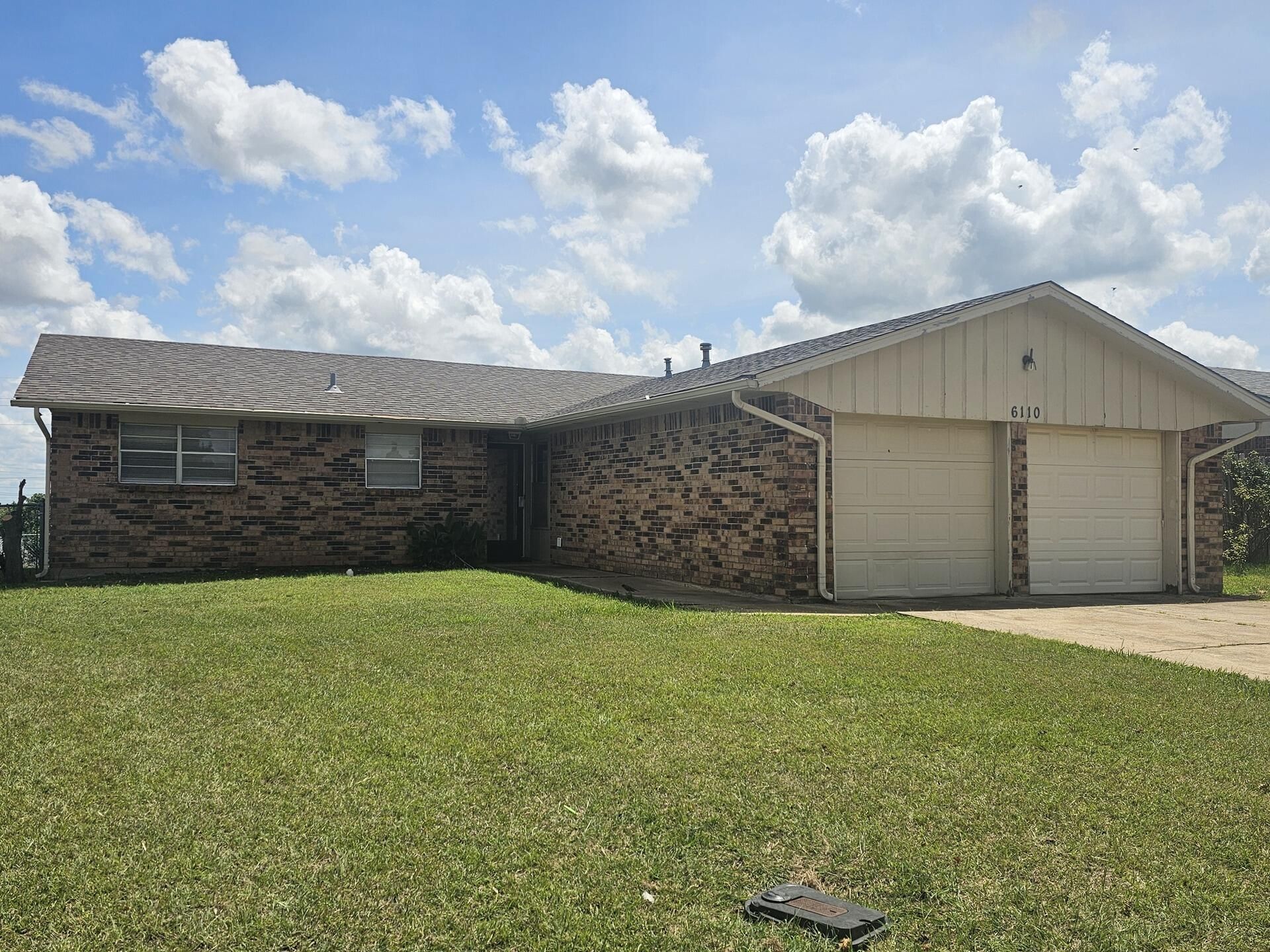 6110 SW Park Pl, Lawton, OK 73505 Main Photo