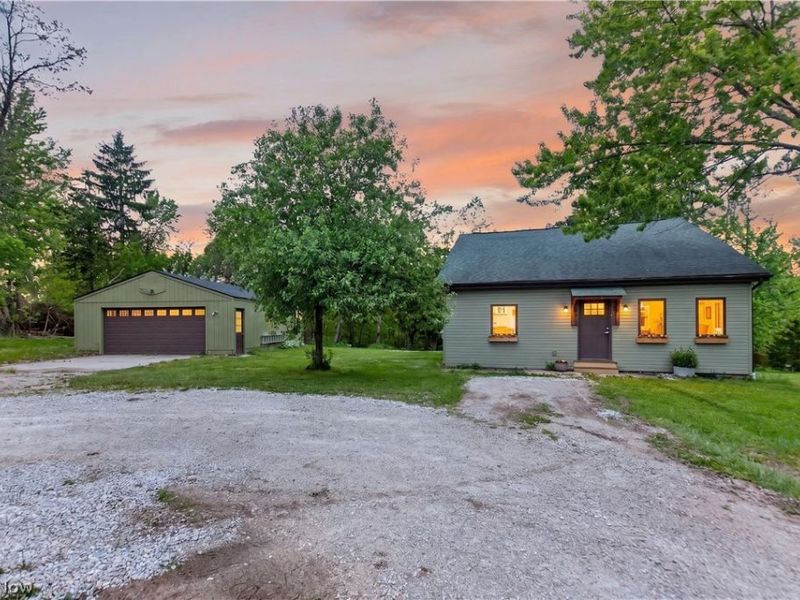 18500 Bennett Road, North Royalton, OH 44133 Photo 2