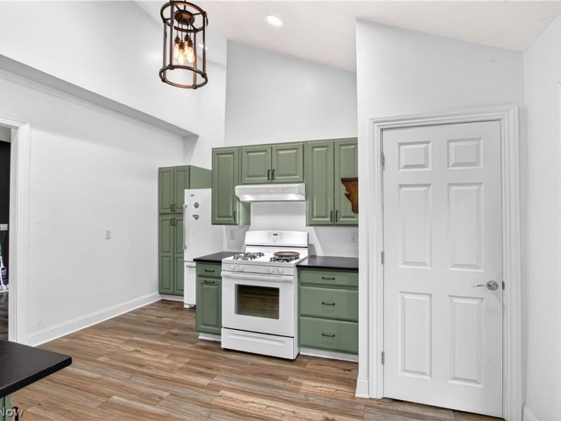 18500 Bennett Road, North Royalton, OH 44133 Photo 6