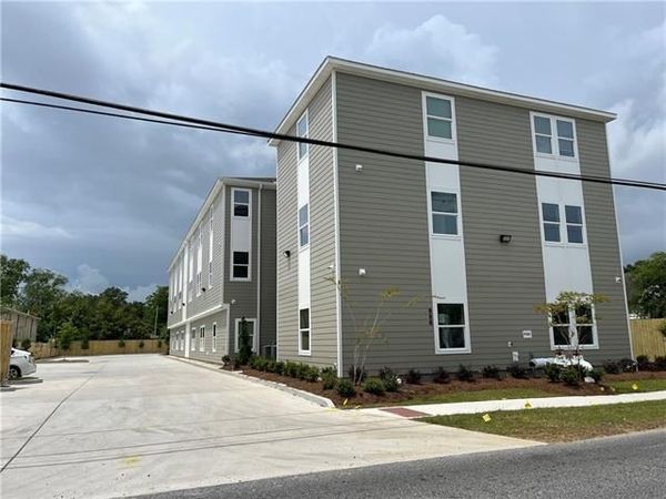 686 CENTRAL Avenue , Unit 304, Jefferson, LA 70121
