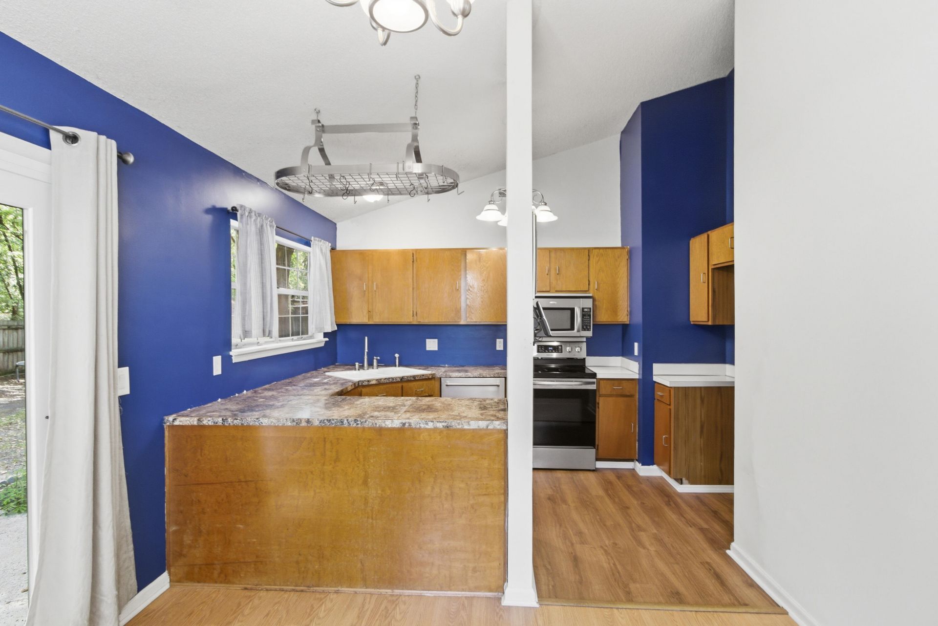 109 Salterton Street Photo 12