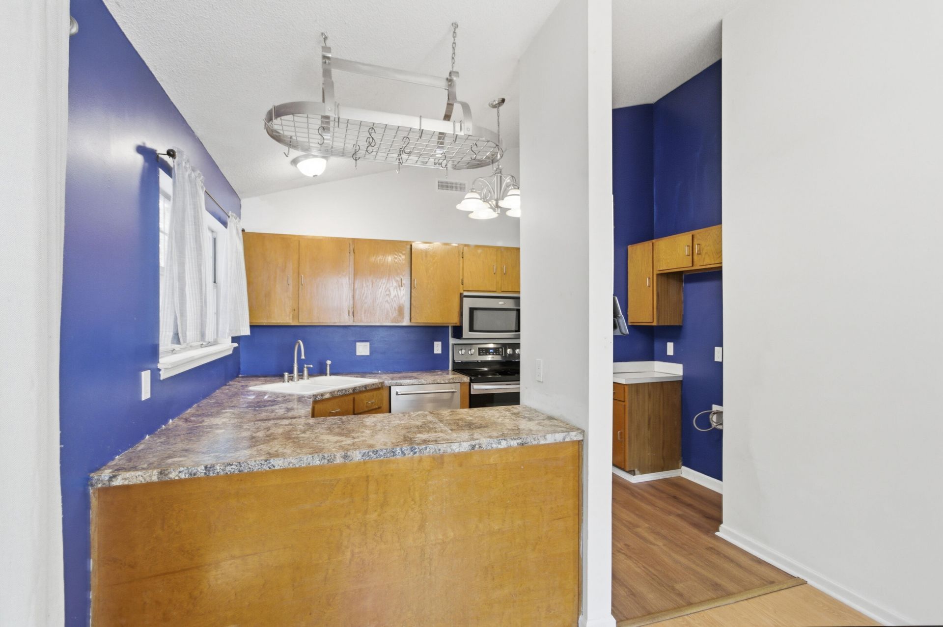 109 Salterton Street Photo 13