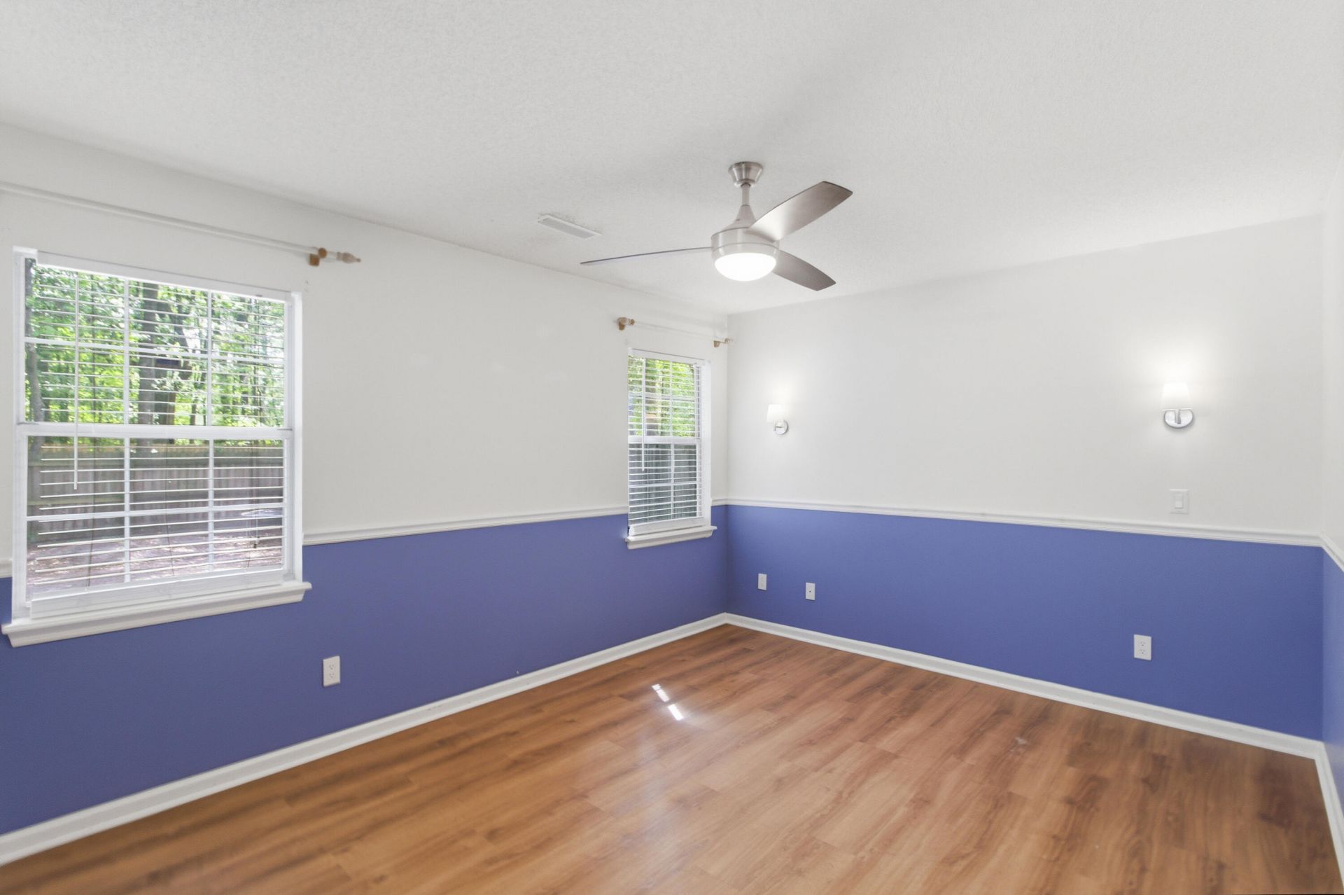 109 Salterton Street Photo 25