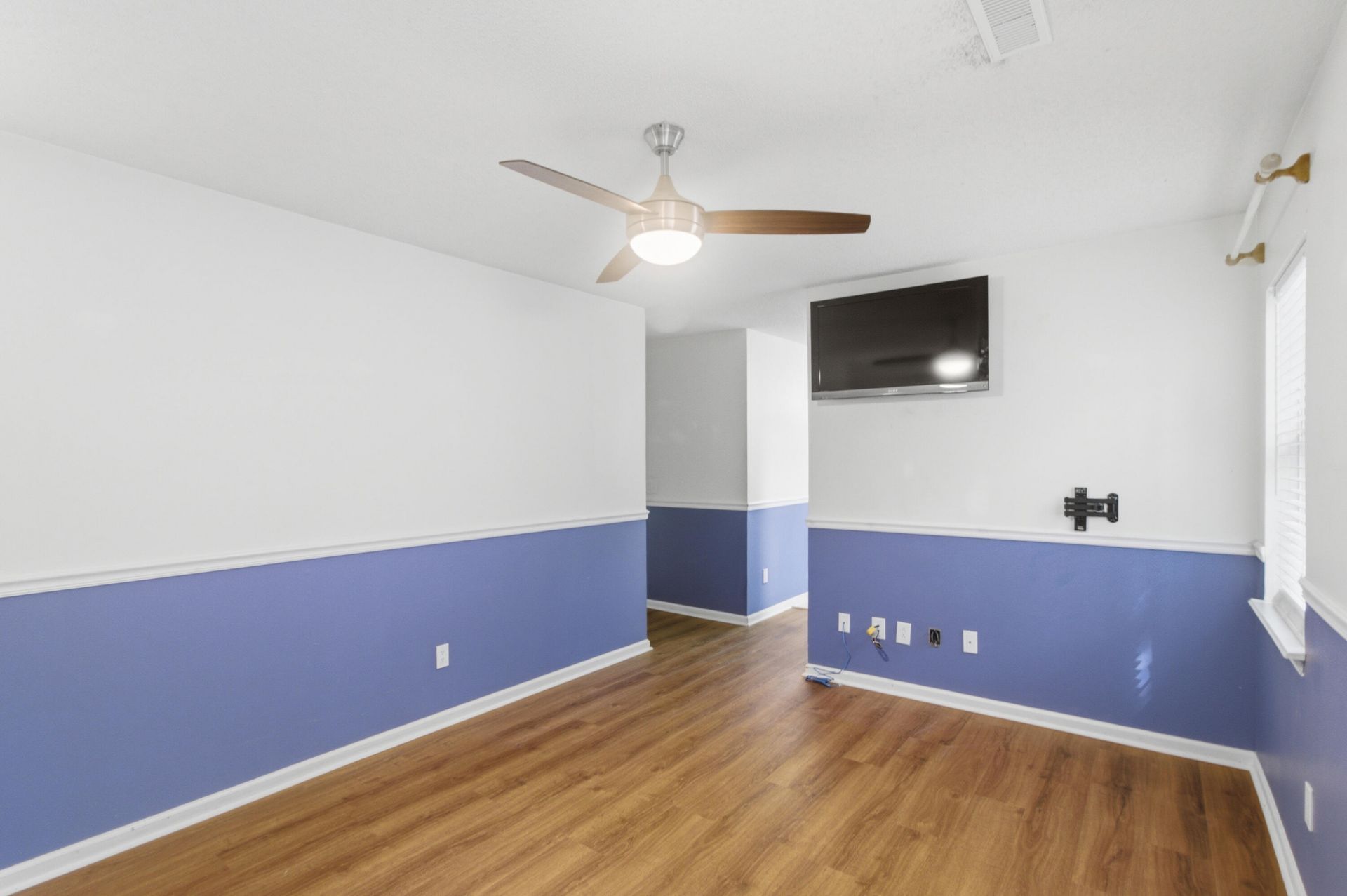 109 Salterton Street Photo 27