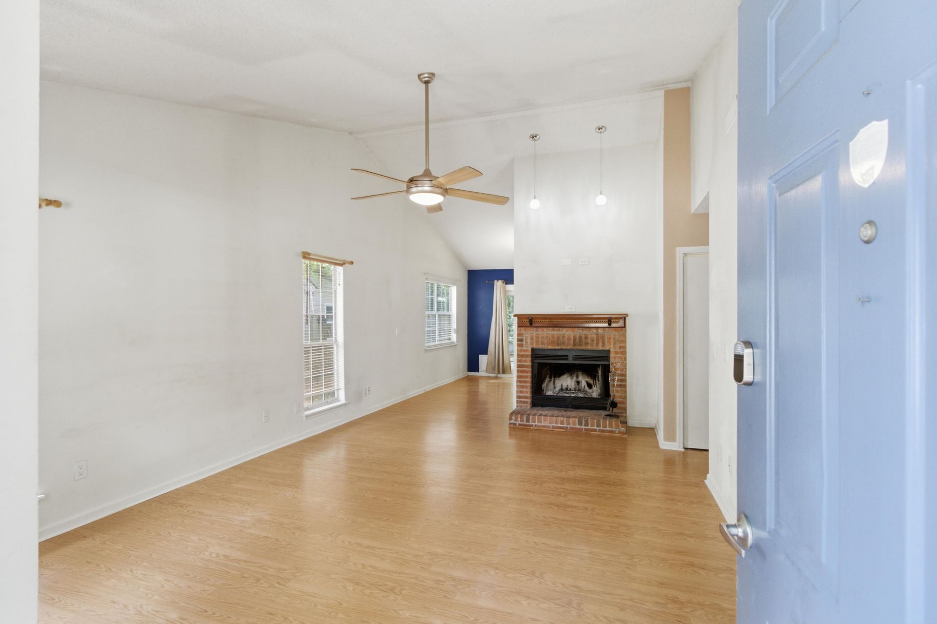 109 Salterton Street Photo 6