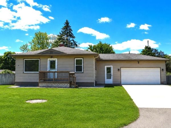 815 W 20th Street , Sterling, IL 61081