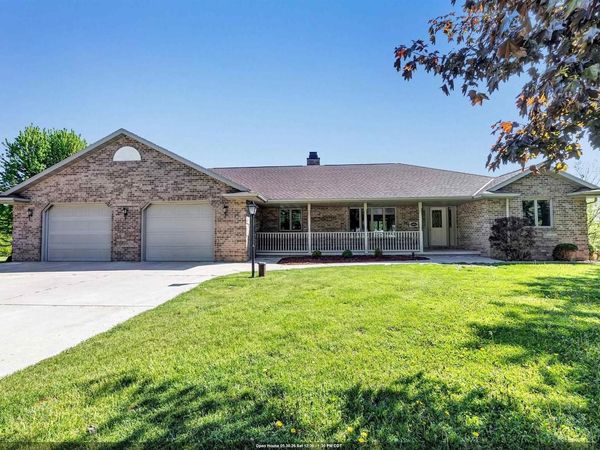 5813 NORTH AVENUE, Denmark, WI 54208