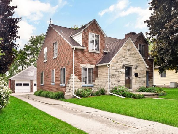 1713 Taylor Ln, West Bend, WI 53090
