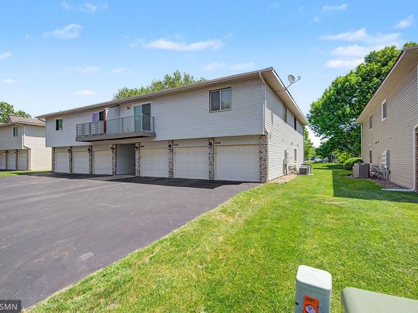 3292 Greenbrier Street, Unit 3292D, Vadnais Heights, MN 55127