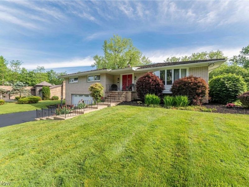 23225 Bryden Road, Shaker Heights, OH 44122 Photo 2