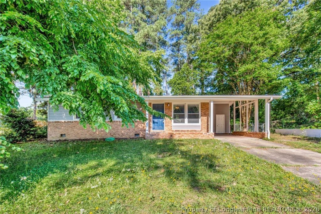 826 Stoneykirk Drive, Fayetteville, NC 28314 Main Photo