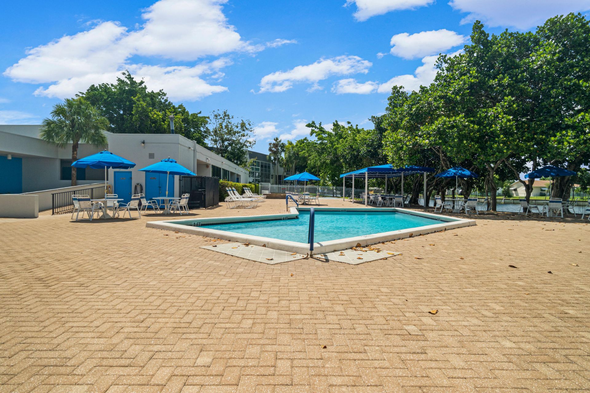 9400 Lime Bay Boulevard, Unit 109, Tamarac, FL 33321 Photo