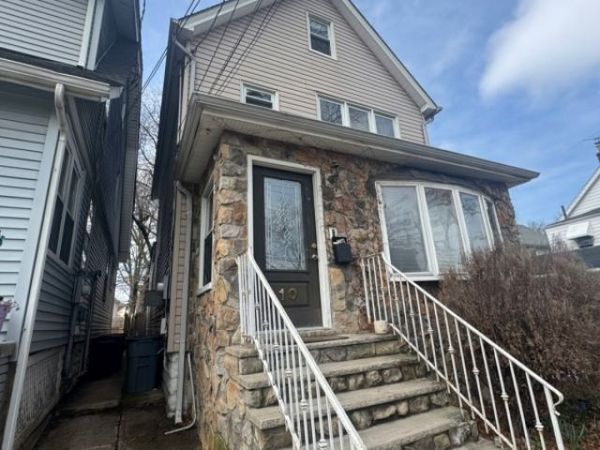 10 Olive St, Bloomfield, NJ 07003