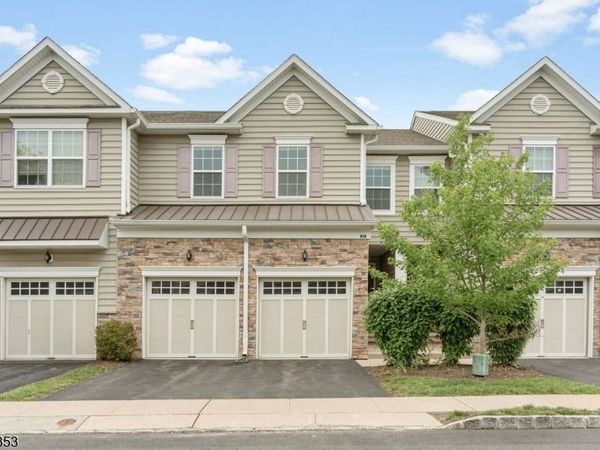84 Autumn Ln, Montgomery, NJ 08558