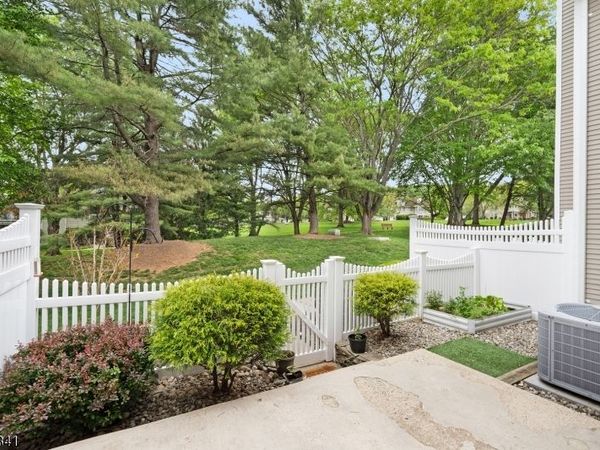 33 Crestmont Road, Bedminster, NJ 07921