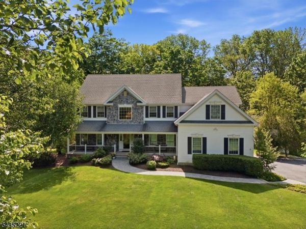 7 Natures Ct, Mount Olive, NJ 07836