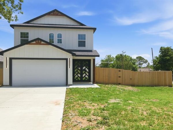 1013 Duff Court, Fort Worth, TX 76112