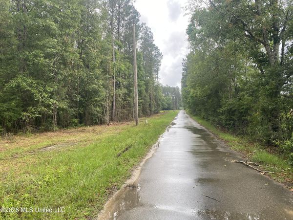 21205 S Fork Road, Saucier, MS 39574
