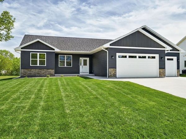 2004 W 4th Avenue, Brodhead, WI 53520