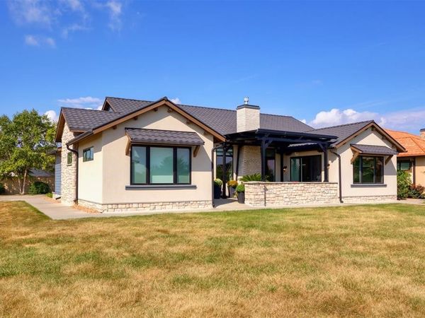 10232 Bella Strada Lane, Johnston, IA 50131