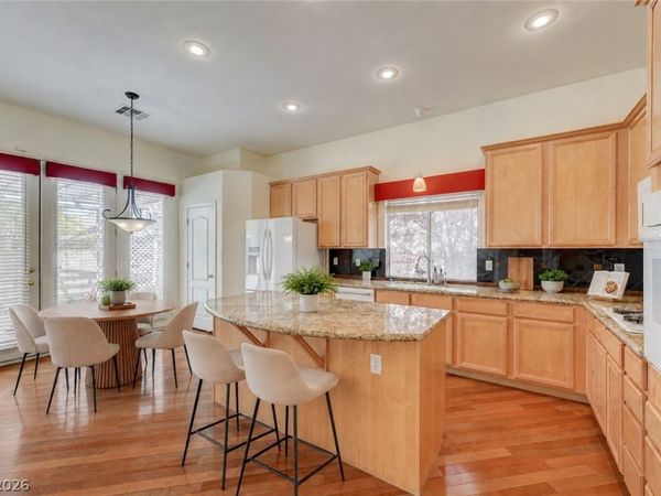 33 Staghorn Street, Henderson, NV 89012