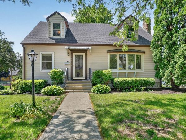 516 W 18th Street, Cedar Falls, IA 50613