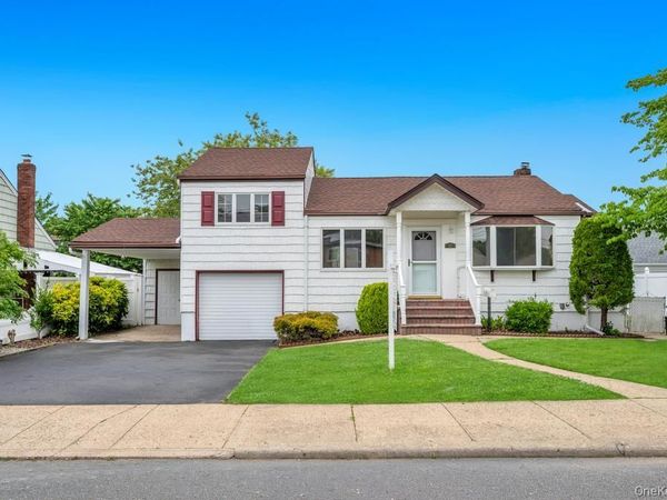 125 S 5th Street , Bethpage, NY 11714