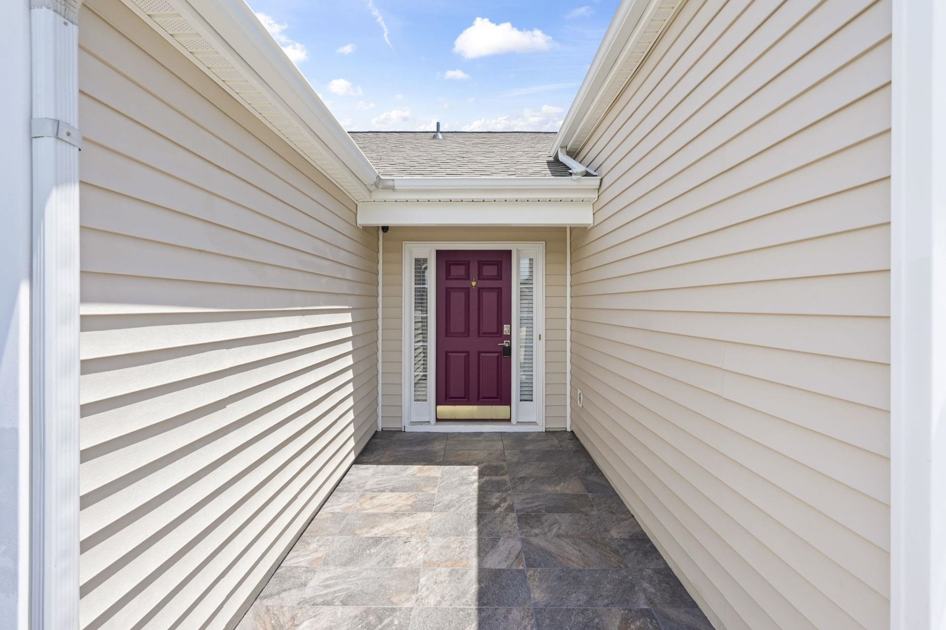 2213 Haystack Way  Photo 4