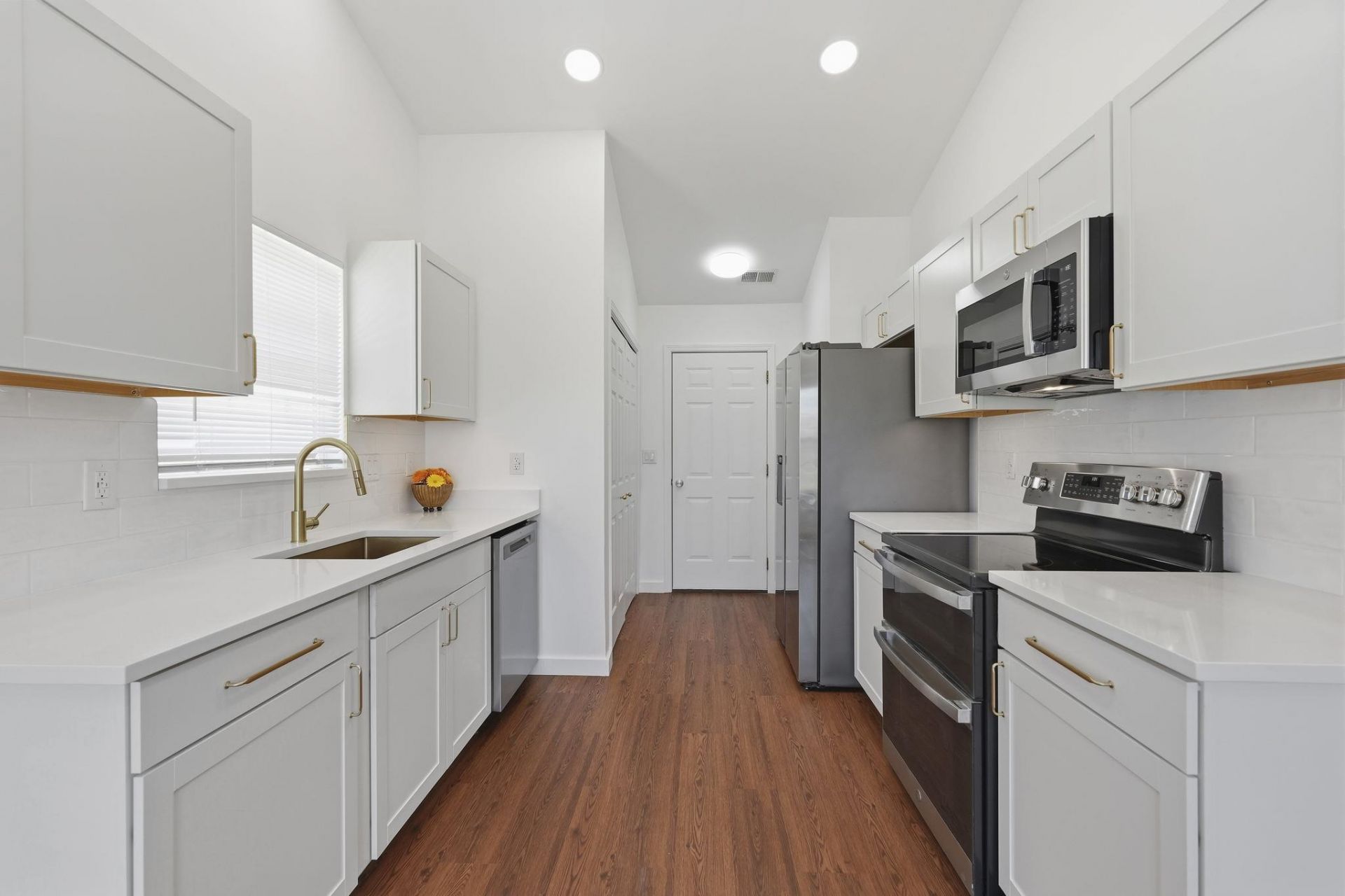 2213 Haystack Way  Photo 8