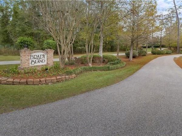23 BRADY ISLAND Lane , Madisonville, LA 70447