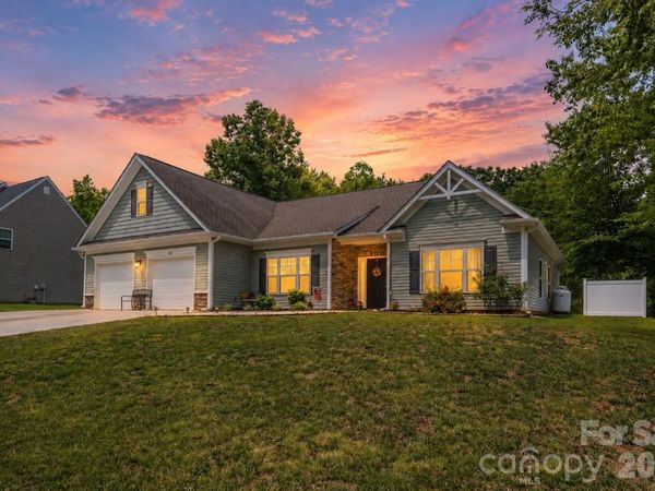 149 Windstone Drive, Troutman, NC 28166