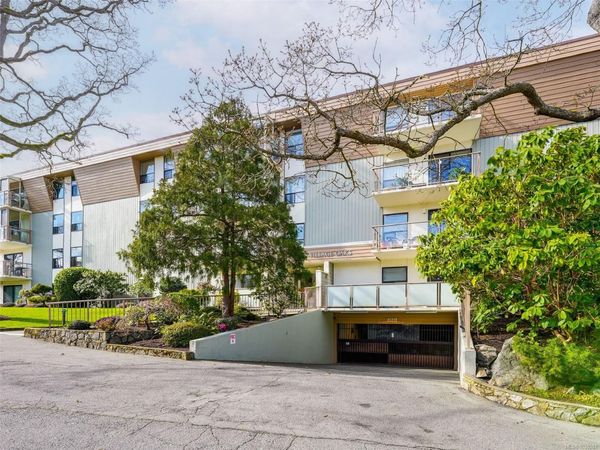 2125 Oak Bay Ave , Unit #303, Oak Bay, BC V8R 1G1