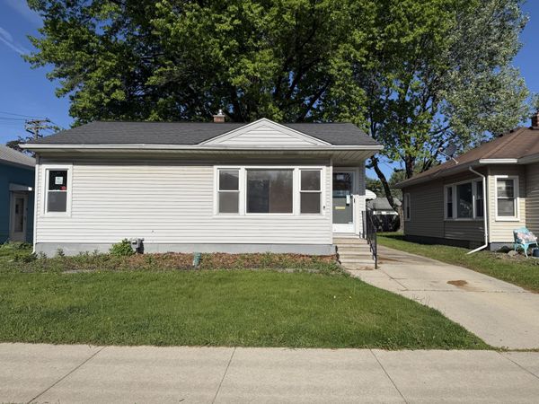 22415 Wilmot Avenue, Eastpointe, MI 48021