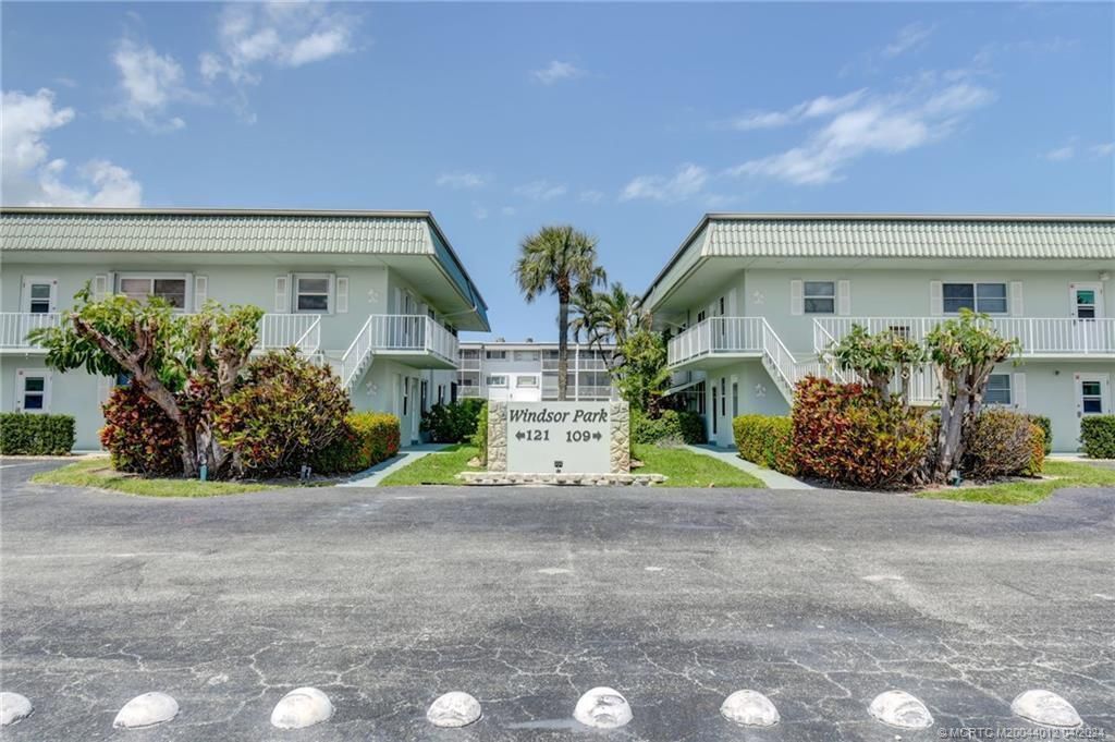 121 Wettaw Lane, Unit 116, North Palm Beach, FL 33408 Photo