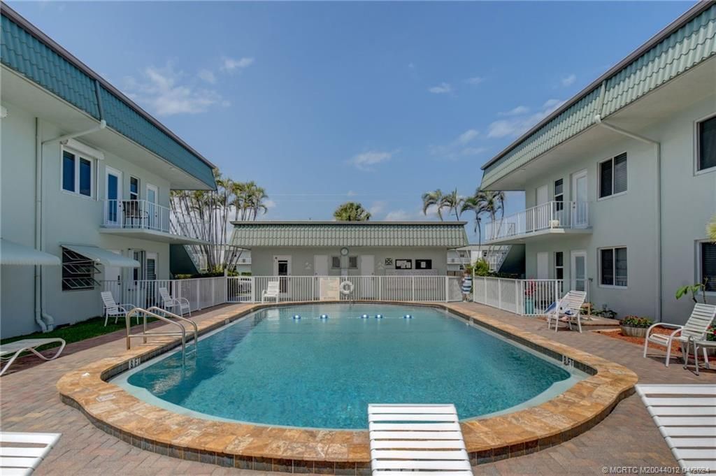 121 Wettaw Lane, Unit 116, North Palm Beach, FL 33408 Photo