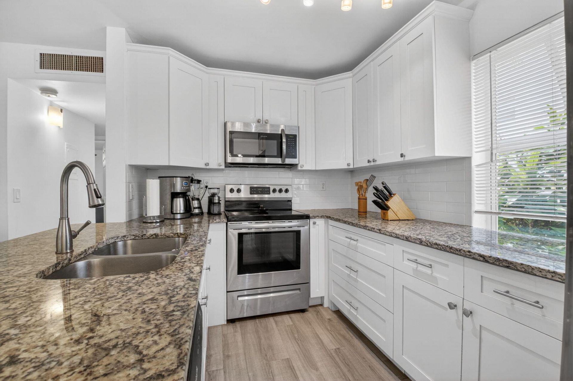 14 Flanders, Unit A, Delray Beach, FL 33484 Photo