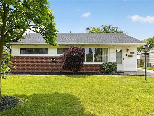 181 Brandt Street, Garden City, MI 48135