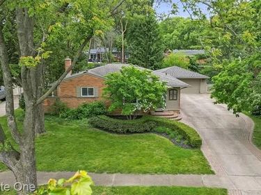 290 Winry Drive, Rochester Hills, MI 48307