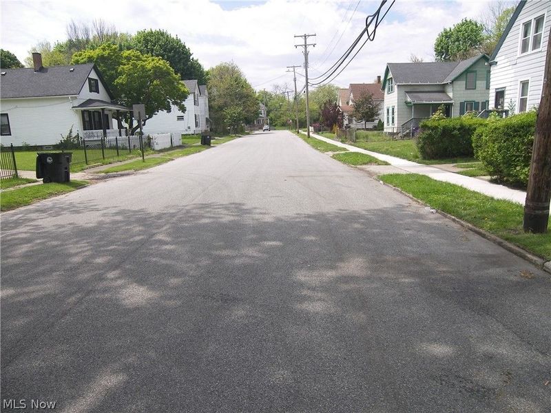 7009 Hecker Avenue, Cleveland, OH 44103 Photo 25