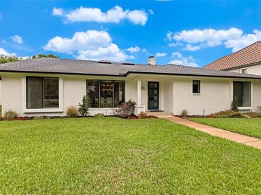 6415 Mercedes Avenue, Dallas, TX 75214