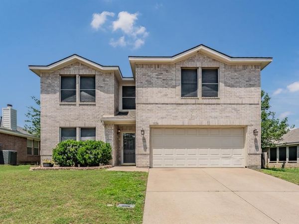 1036 Triple Crown Drive, Fort Worth, TX 76179